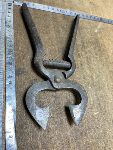 Altes werkzeug old tool - old,